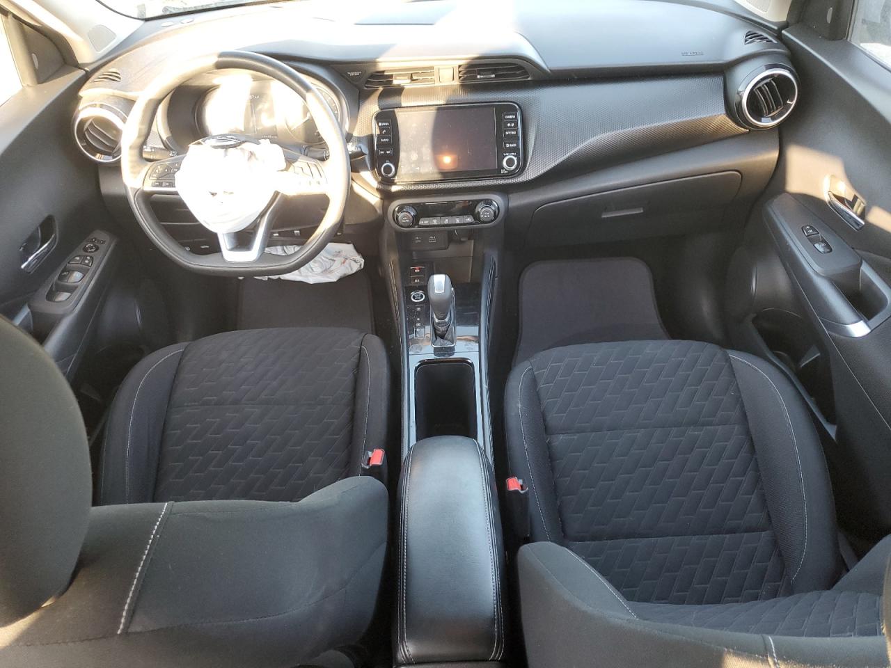 2021 Nissan Kicks - Image 8