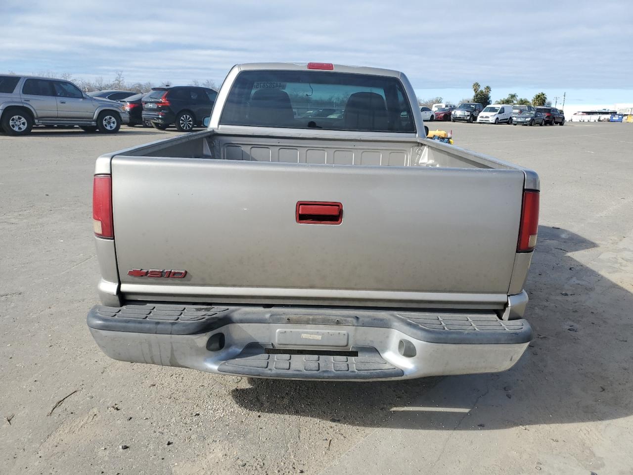 1998 Chevrolet S-10 Pickup - Image 6