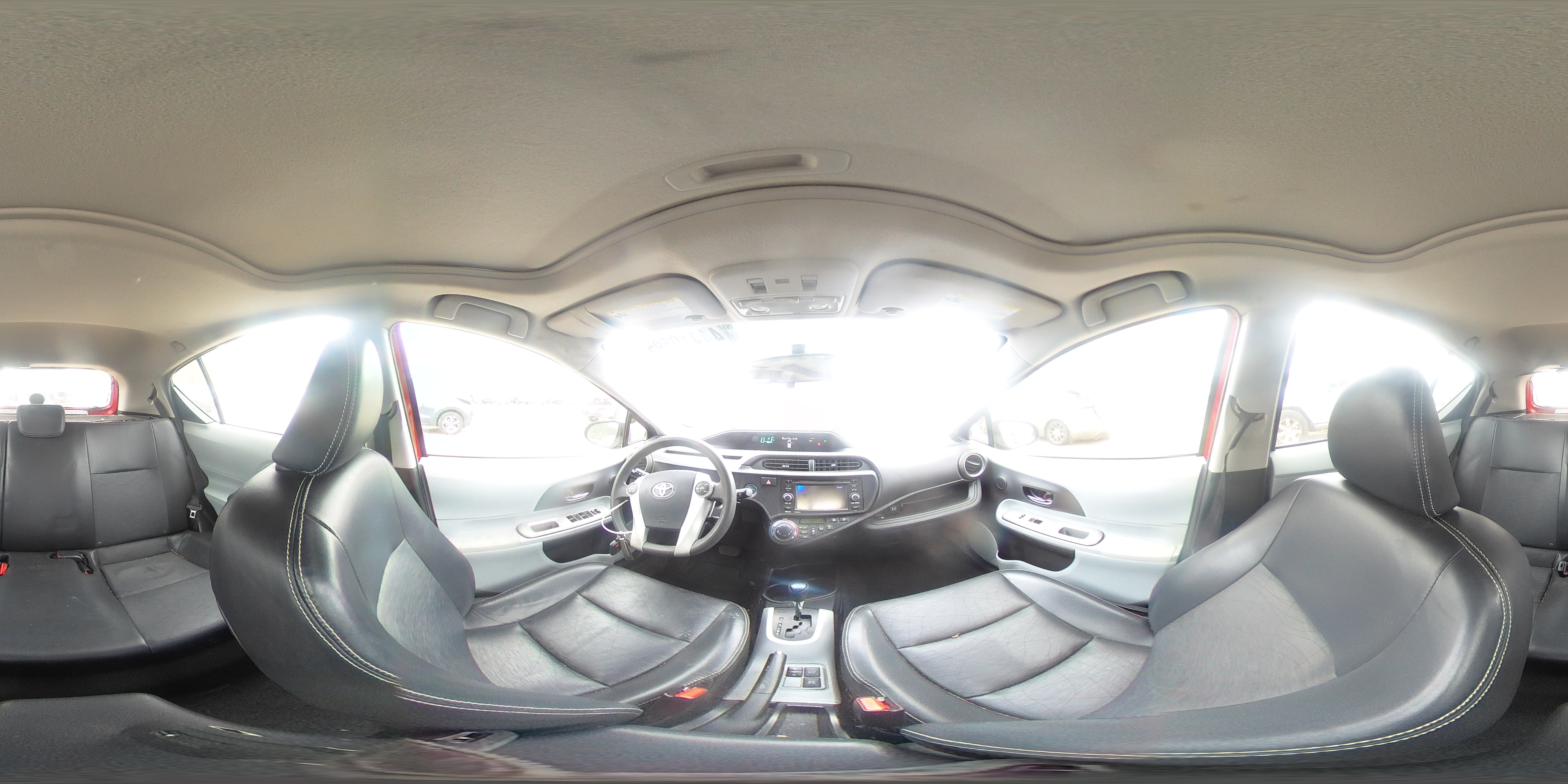 2012 Toyota Prius - Image 12