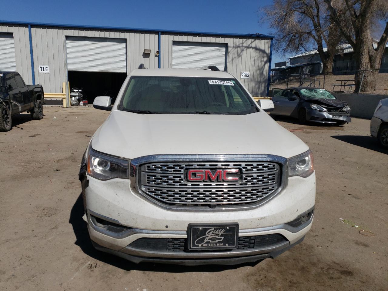 2017 GMC Acadia - Image 5