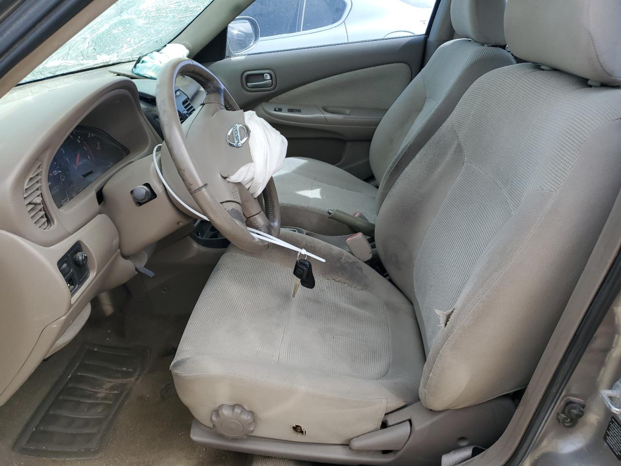 2004 Nissan Sentra - Image 7