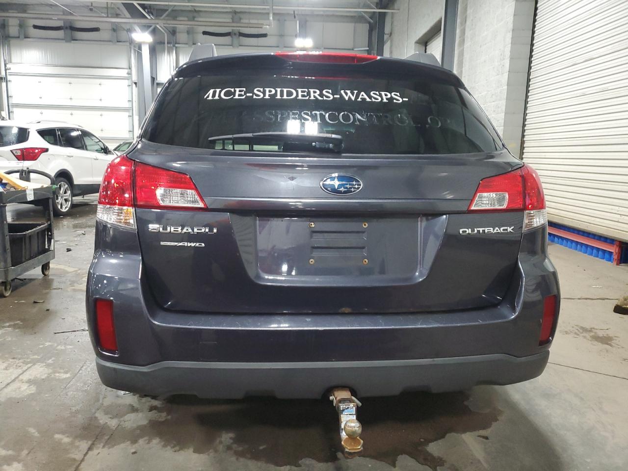 2010 Subaru Outback - Image 6