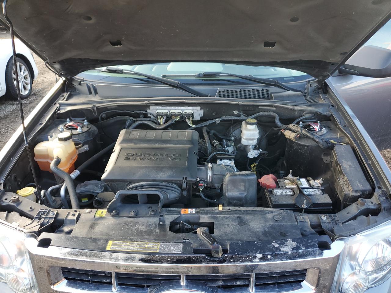 2010 Ford Escape - Image 12
