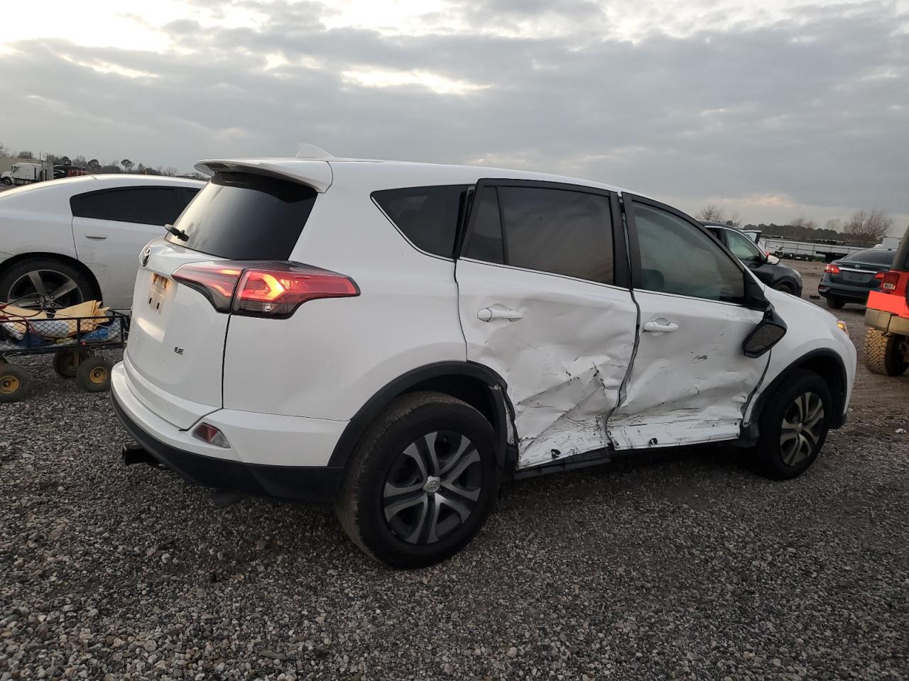 2018 Toyota RAV 4 - Image 3