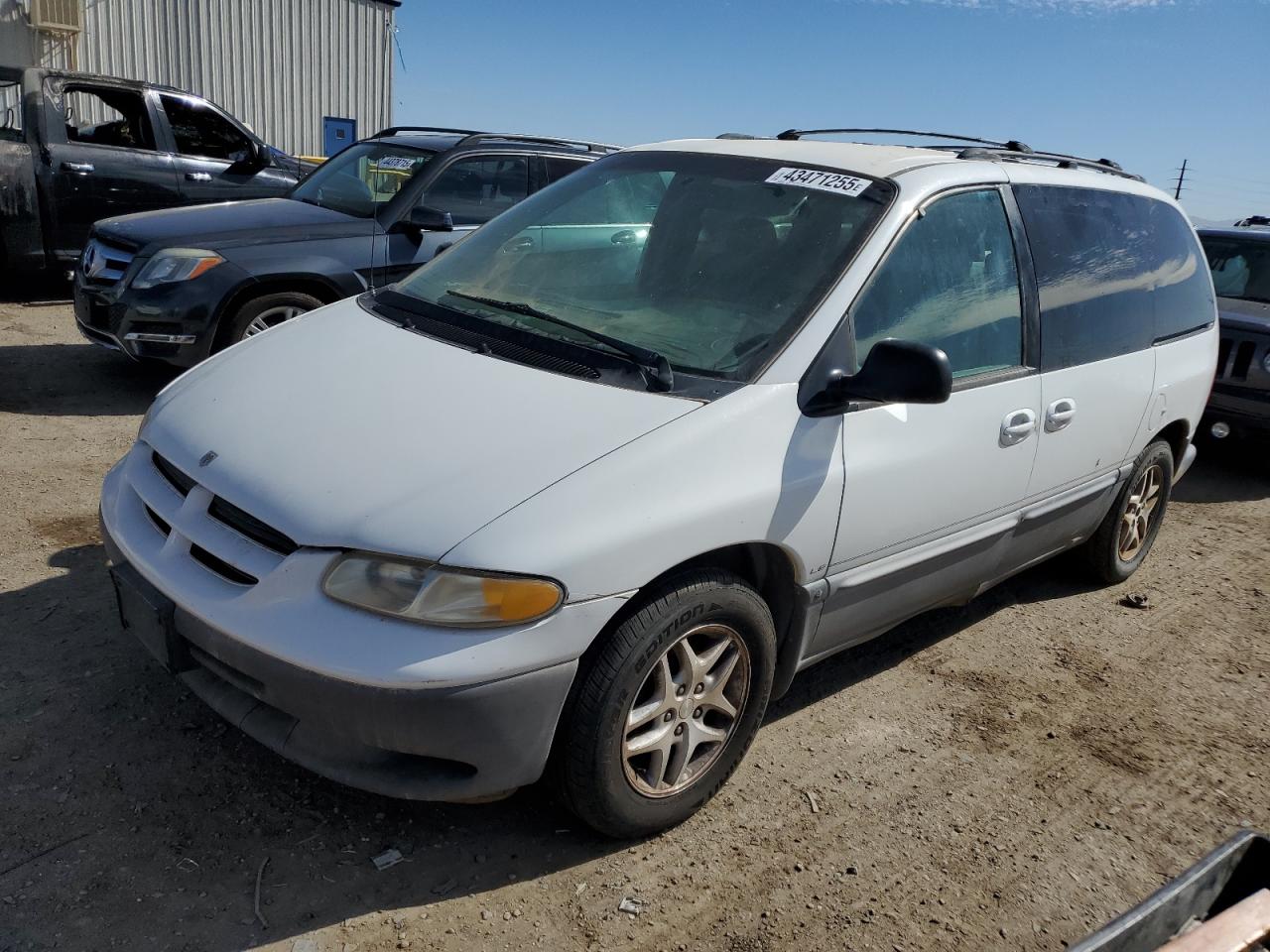 1998 Dodge Caravan - Image 1