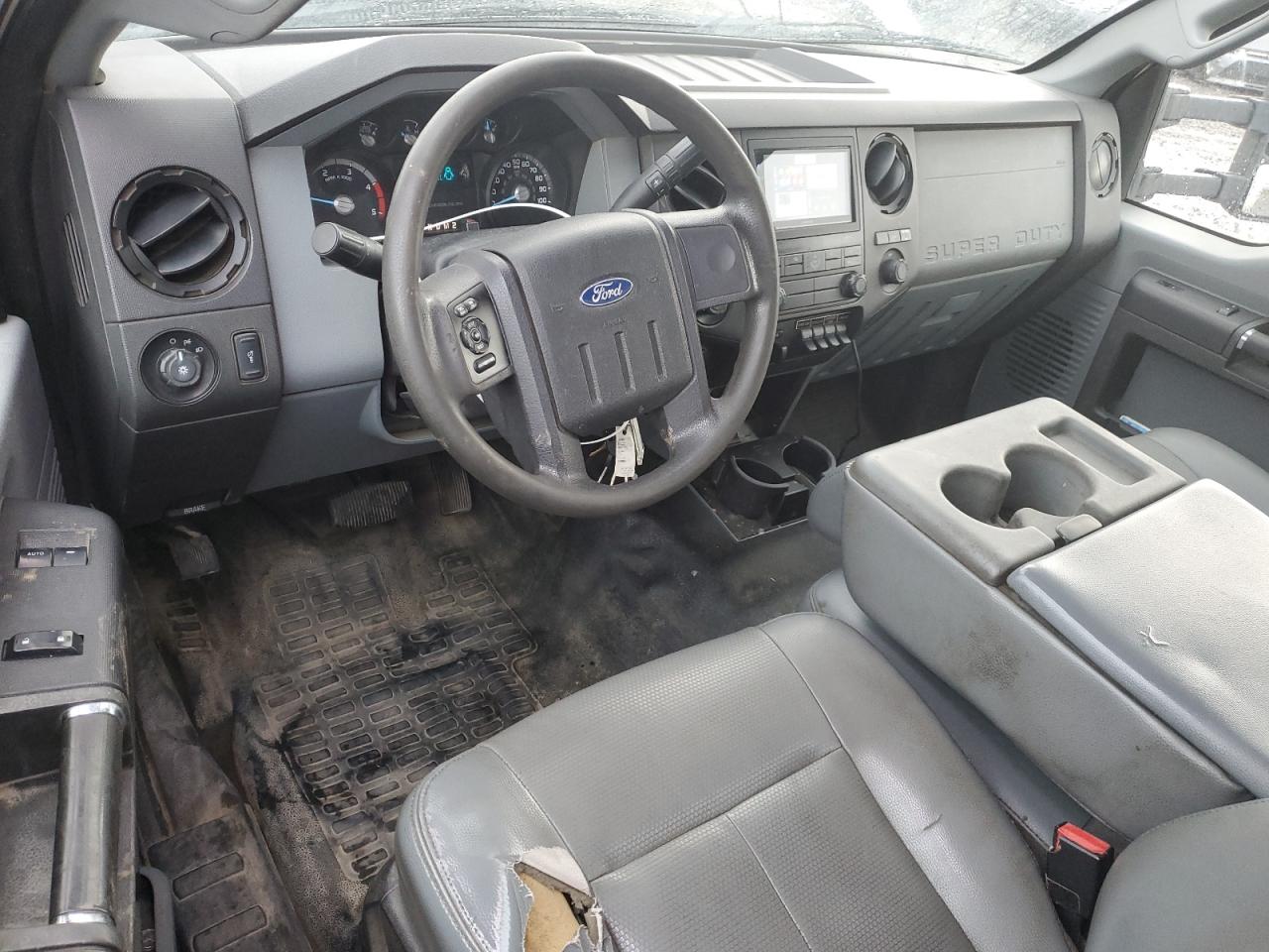 2012 Ford F550 - Image 8