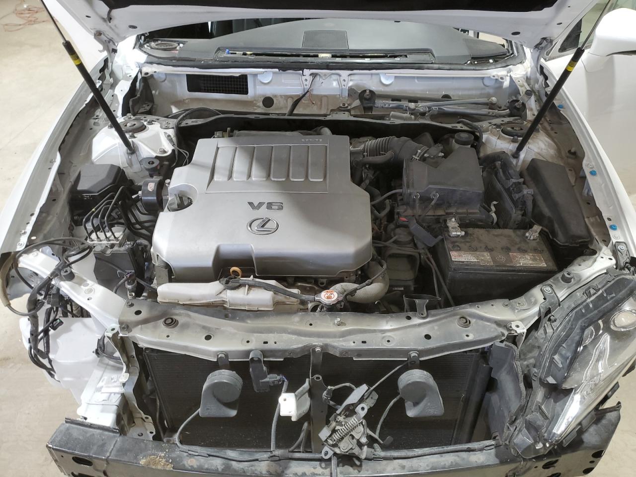 2017 Lexus ES - Image 11