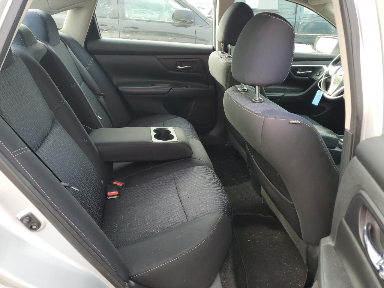 2016 Nissan Altima - Image 10