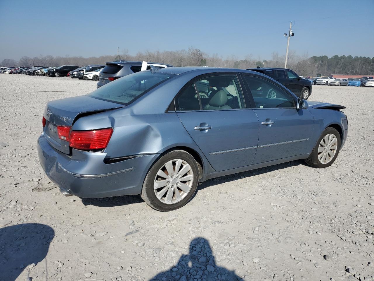 2009 Hyundai Sonata - Image 3