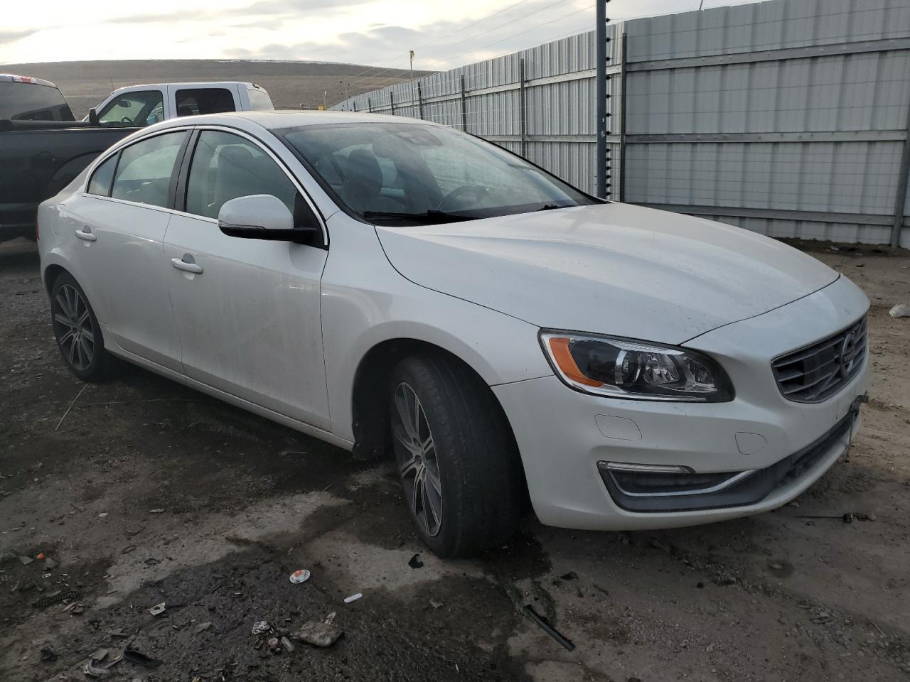 2018 Volvo S60 - Image 4