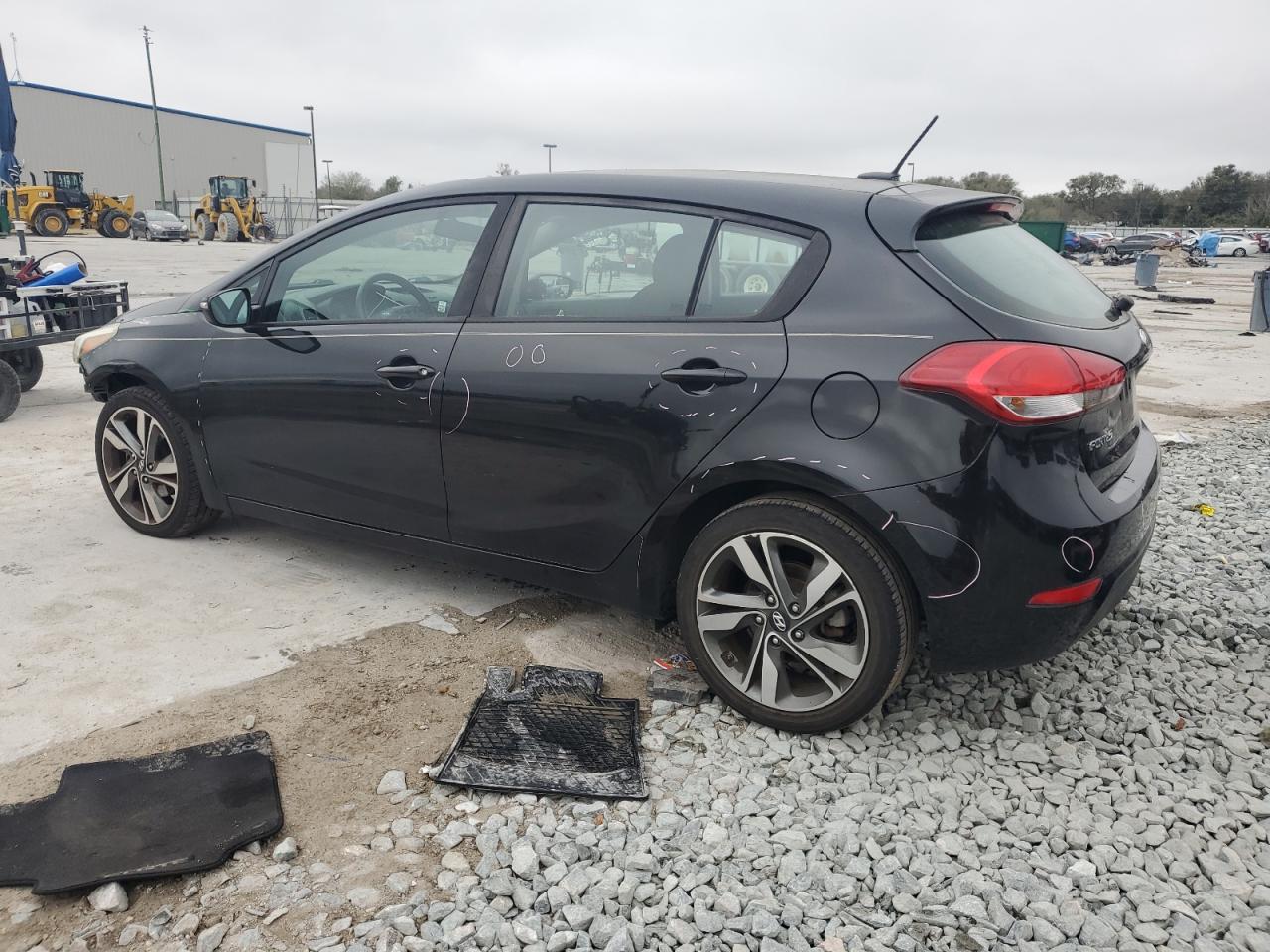 2017 Kia Forte - Image 2