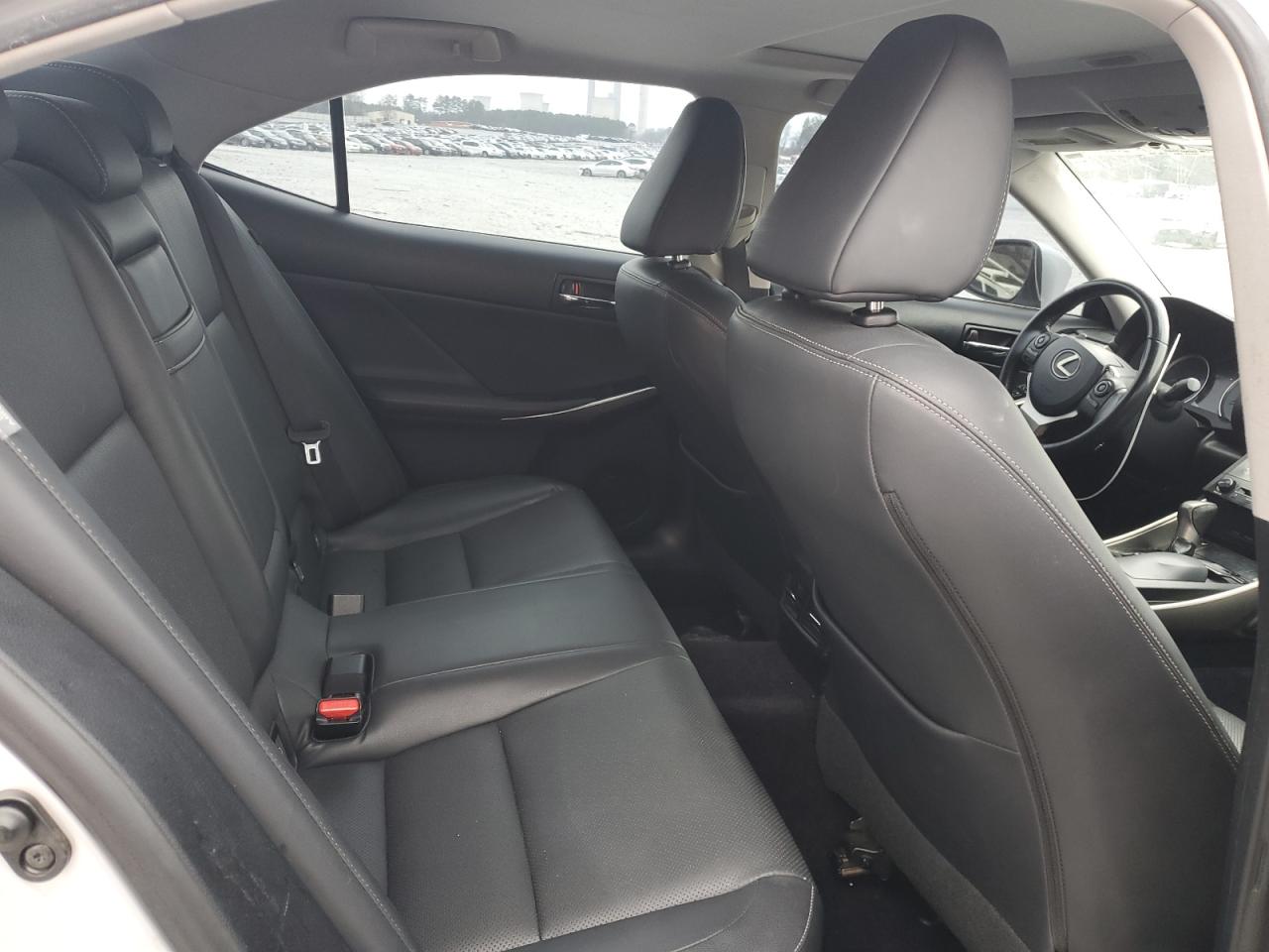 2014 Lexus IS - Image 10