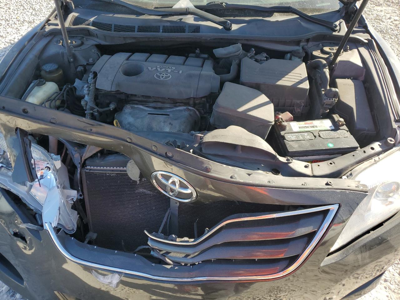 2010 Toyota Camry - Image 11