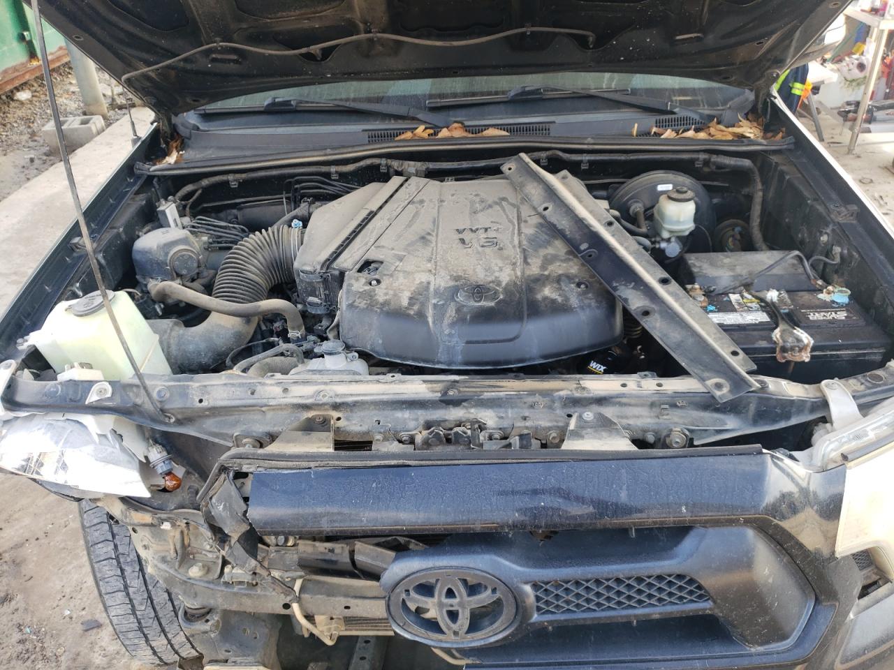 2015 Toyota Tacoma - Image 12