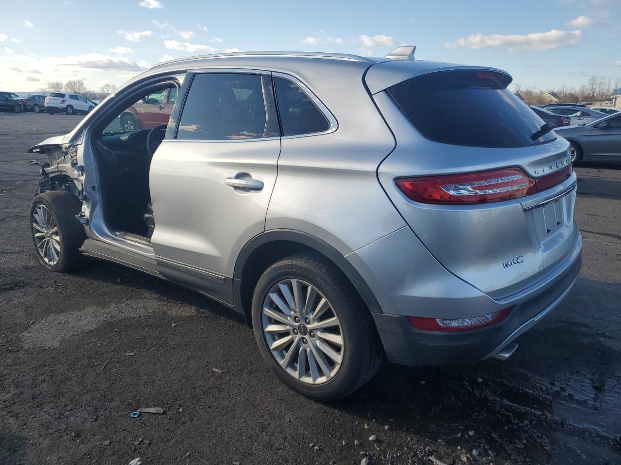 2019 Lincoln MKZ - Image 2
