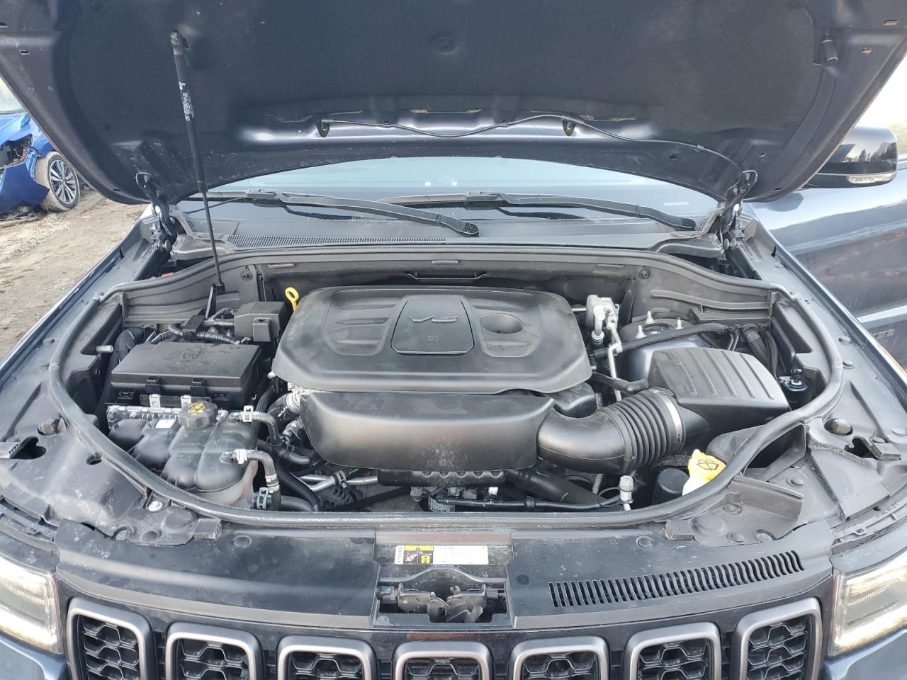 2020 Jeep Grand Cherokee - Image 12