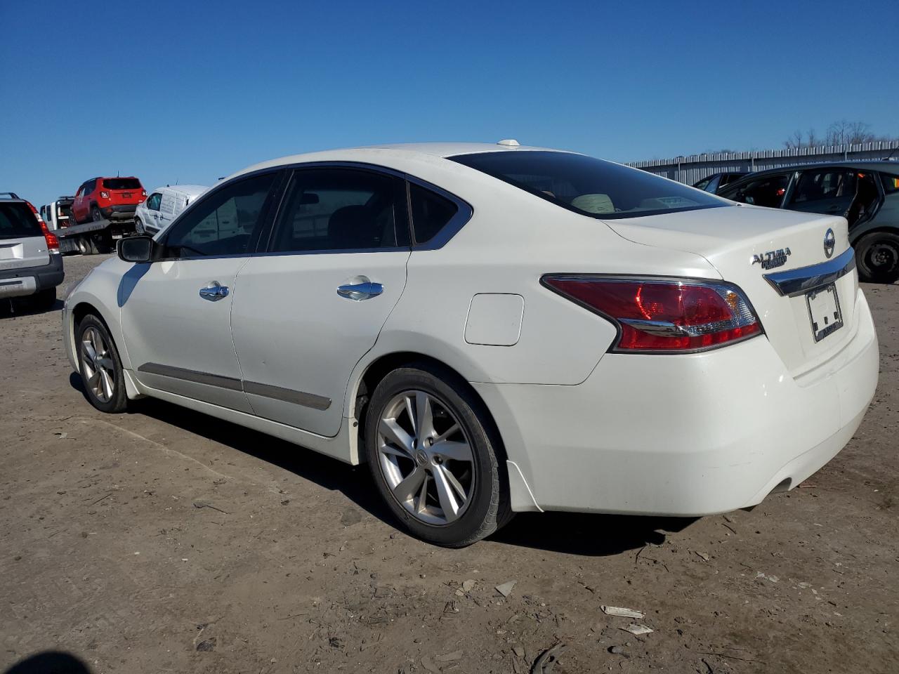 2015 Nissan Altima - Image 2
