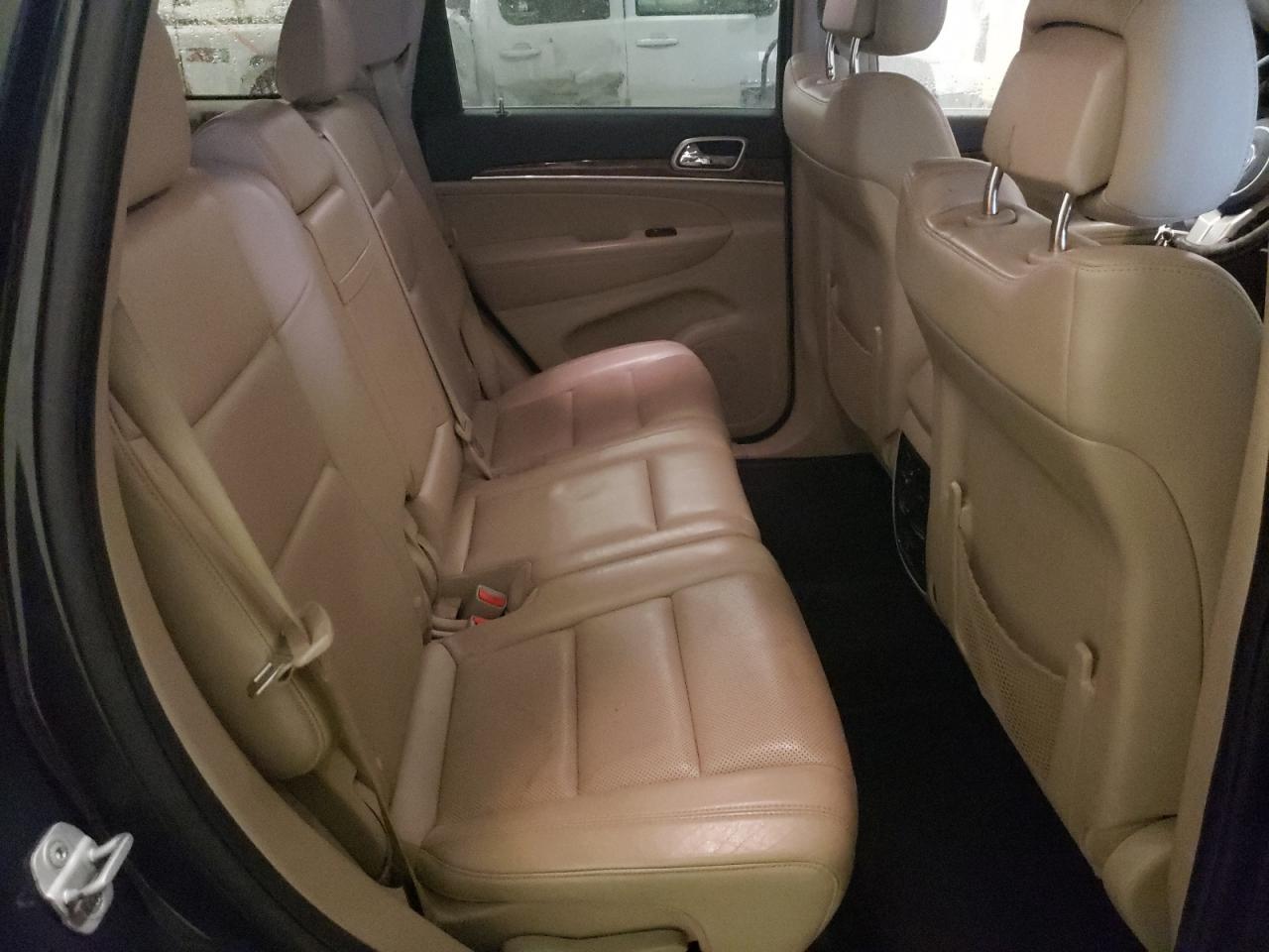 2011 Jeep Grand Cherokee - Image 11