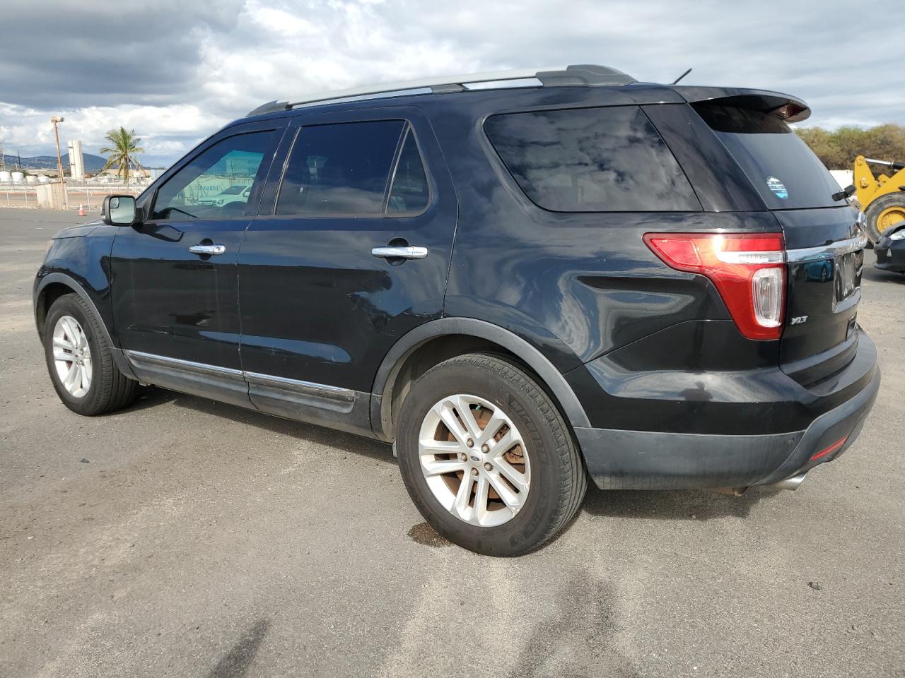 2015 Ford Explorer - Image 2