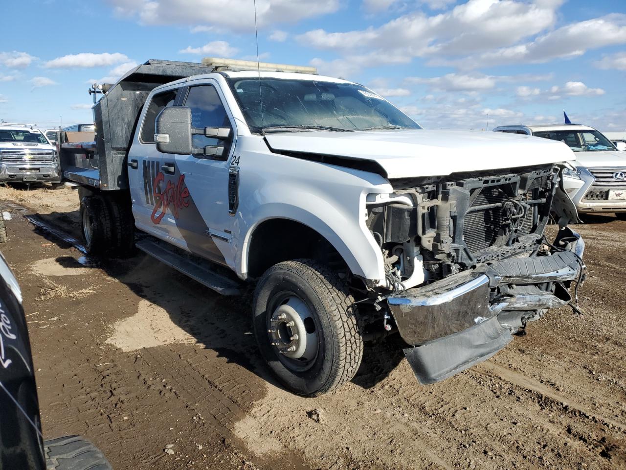 2020 Ford F350 - Image 4