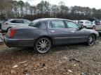 2001 Lincoln Town Car Signature იყიდება Austell-ში, GA - Front End