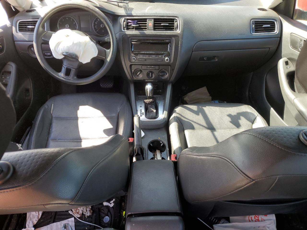 2014 Volkswagen Jetta - Image 8