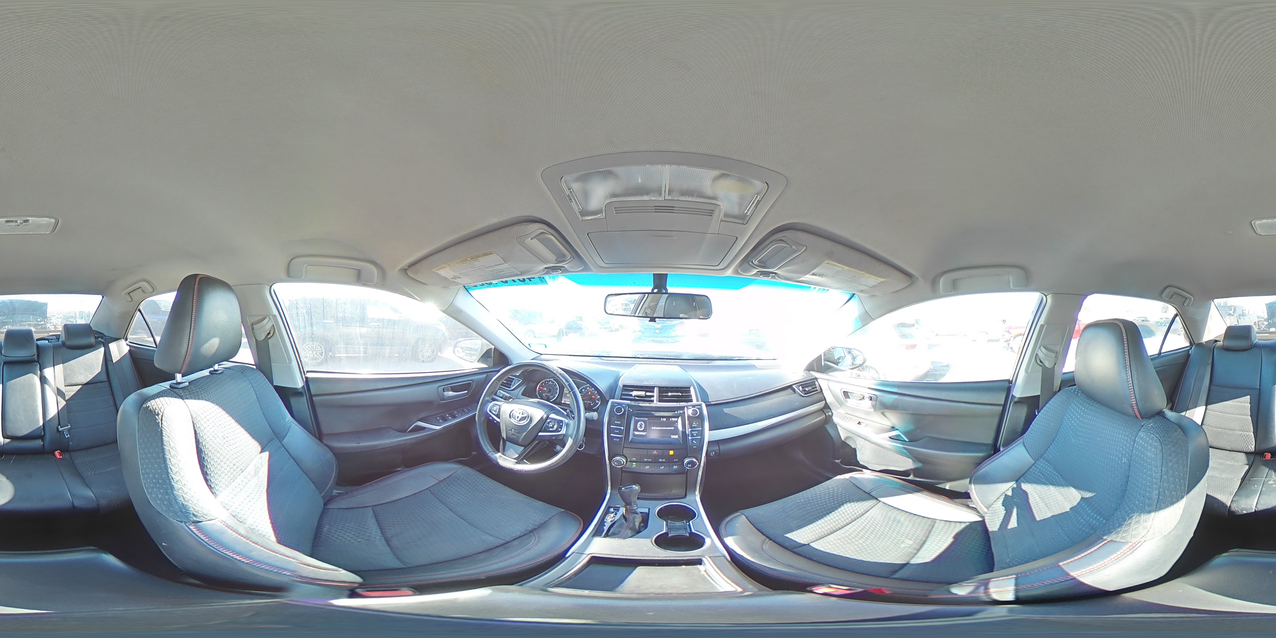 2015 Toyota Camry - Image 15
