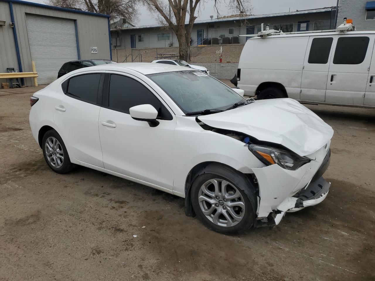 2018 Toyota Yaris - Image 4