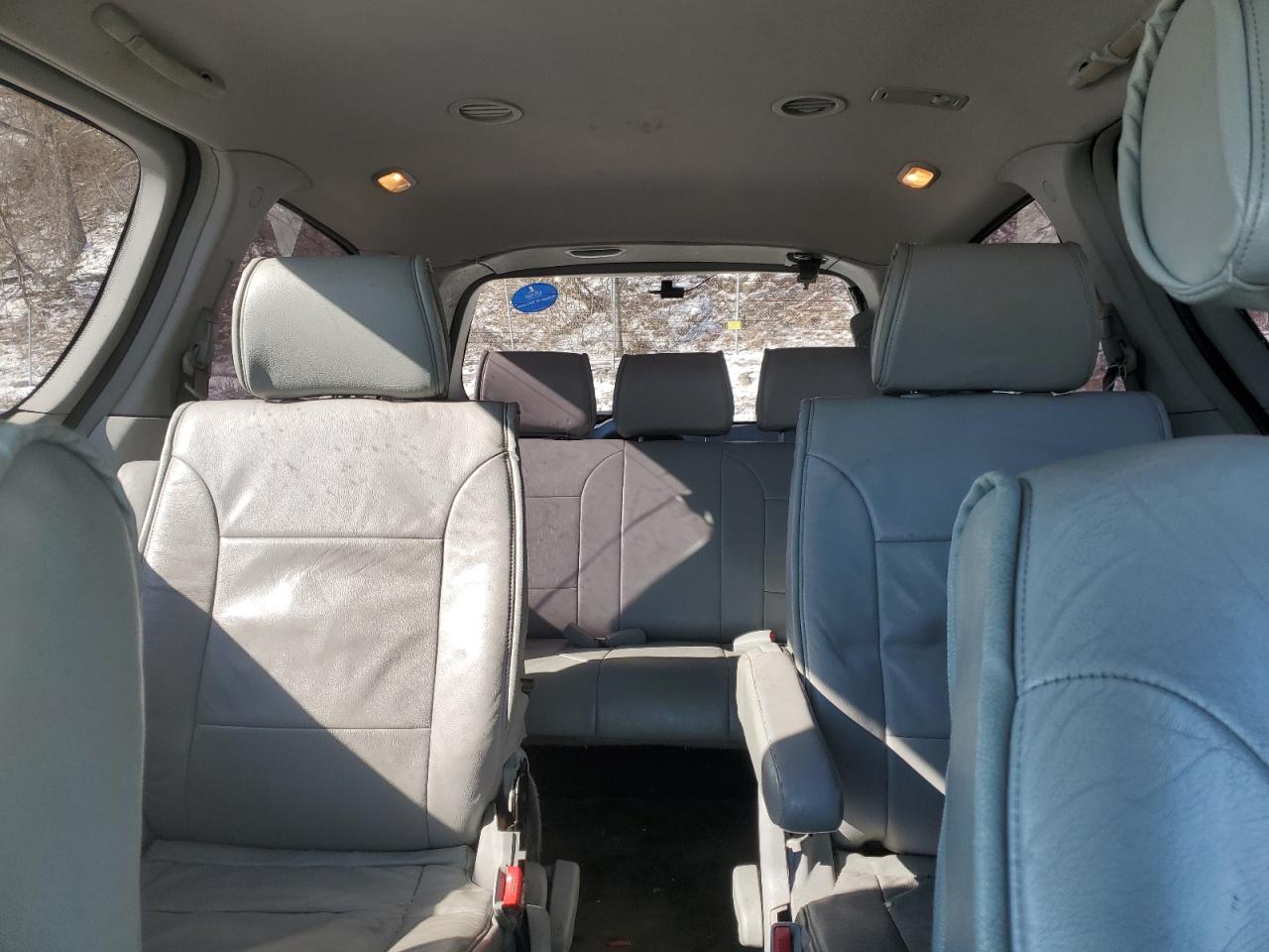 2005 Nissan Quest - Image 10