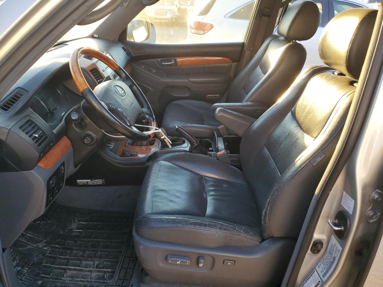 2005 Lexus GX - Image 7