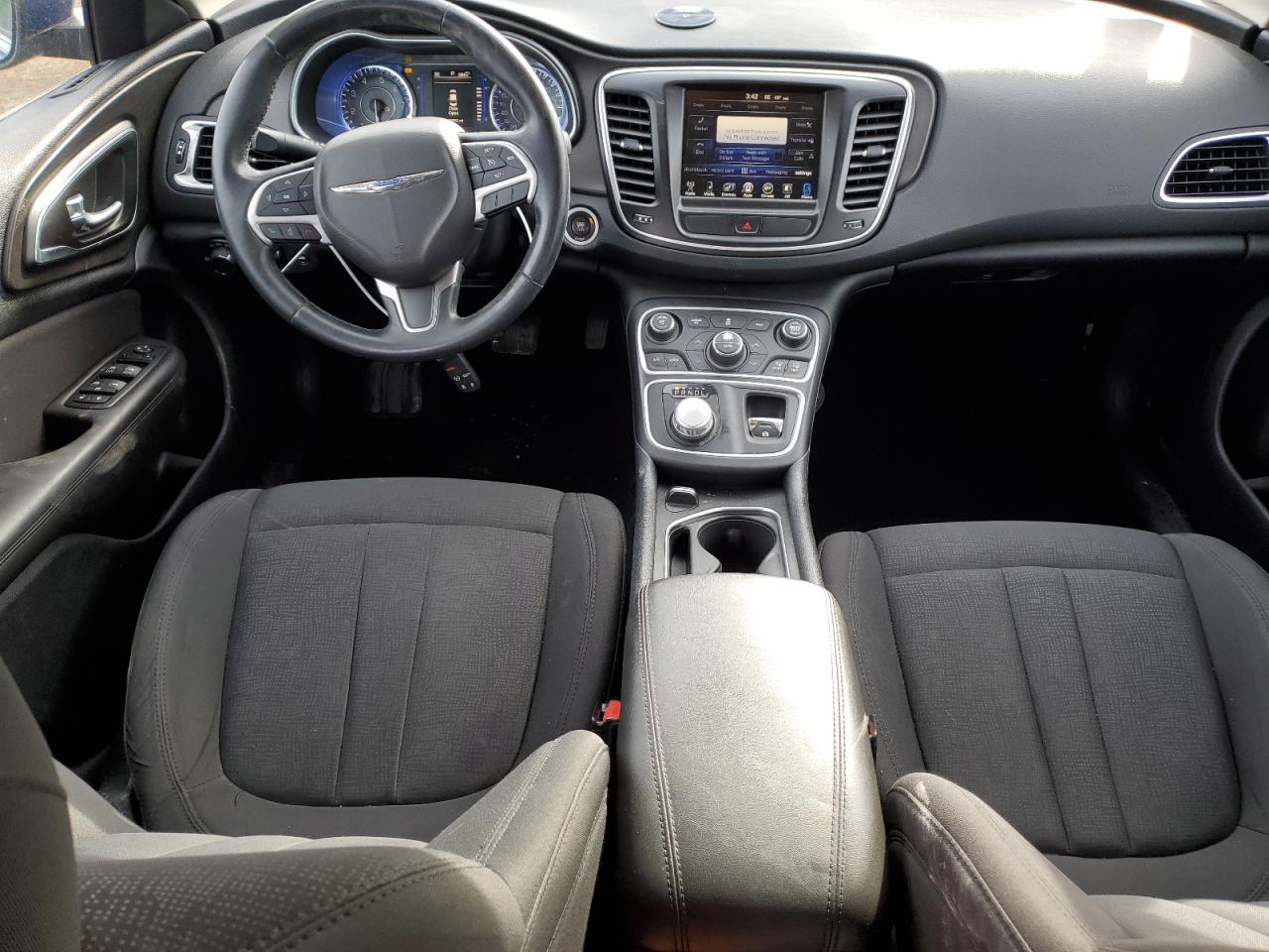 2016 Chrysler 200 - Image 8