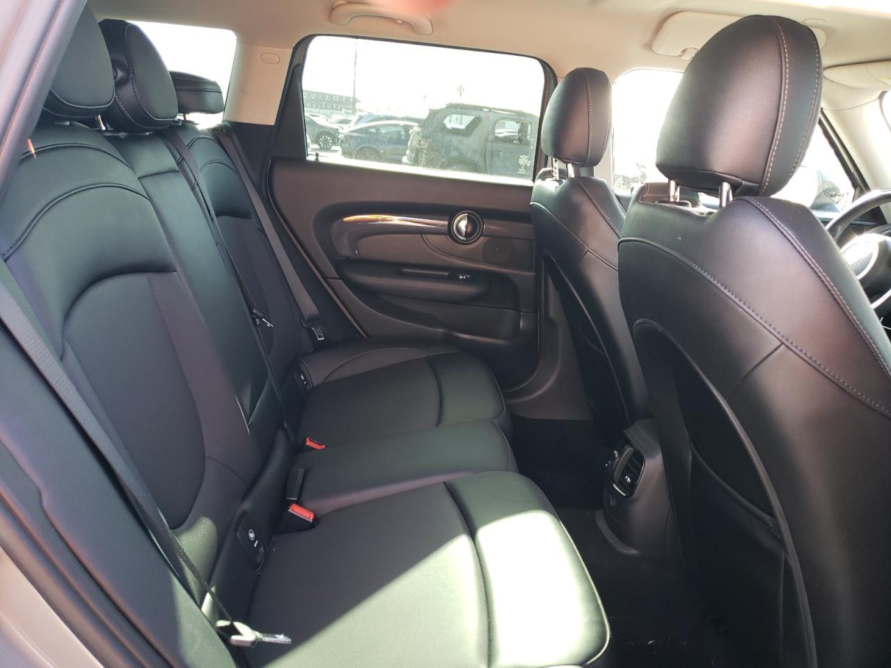 2017 MINI Cooper - Image 11