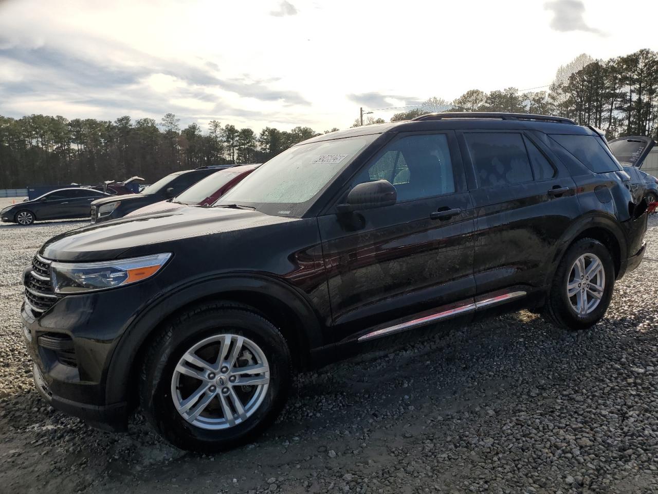 2022 Ford Explorer - Image 1