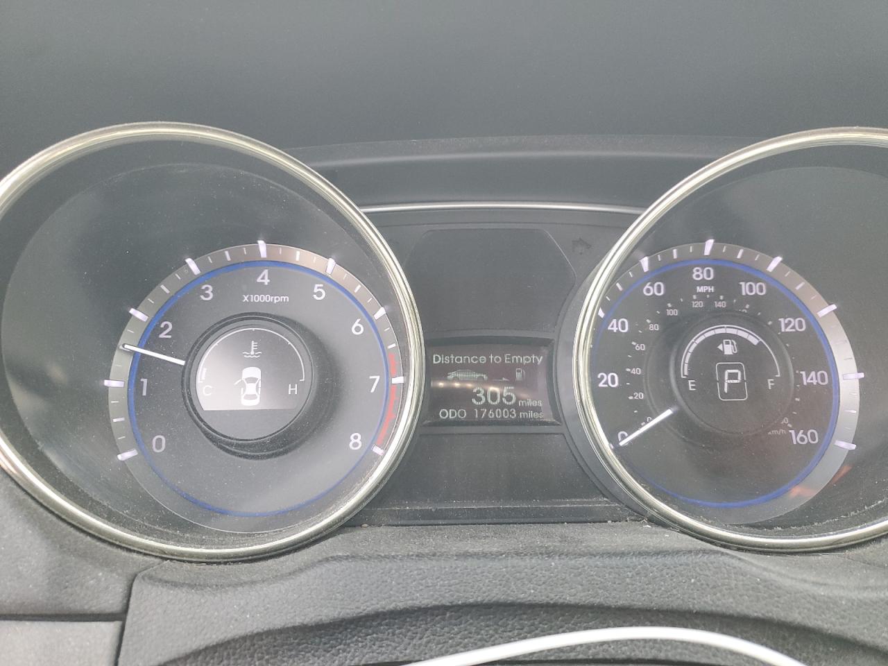 2011 Hyundai Sonata - Image 9