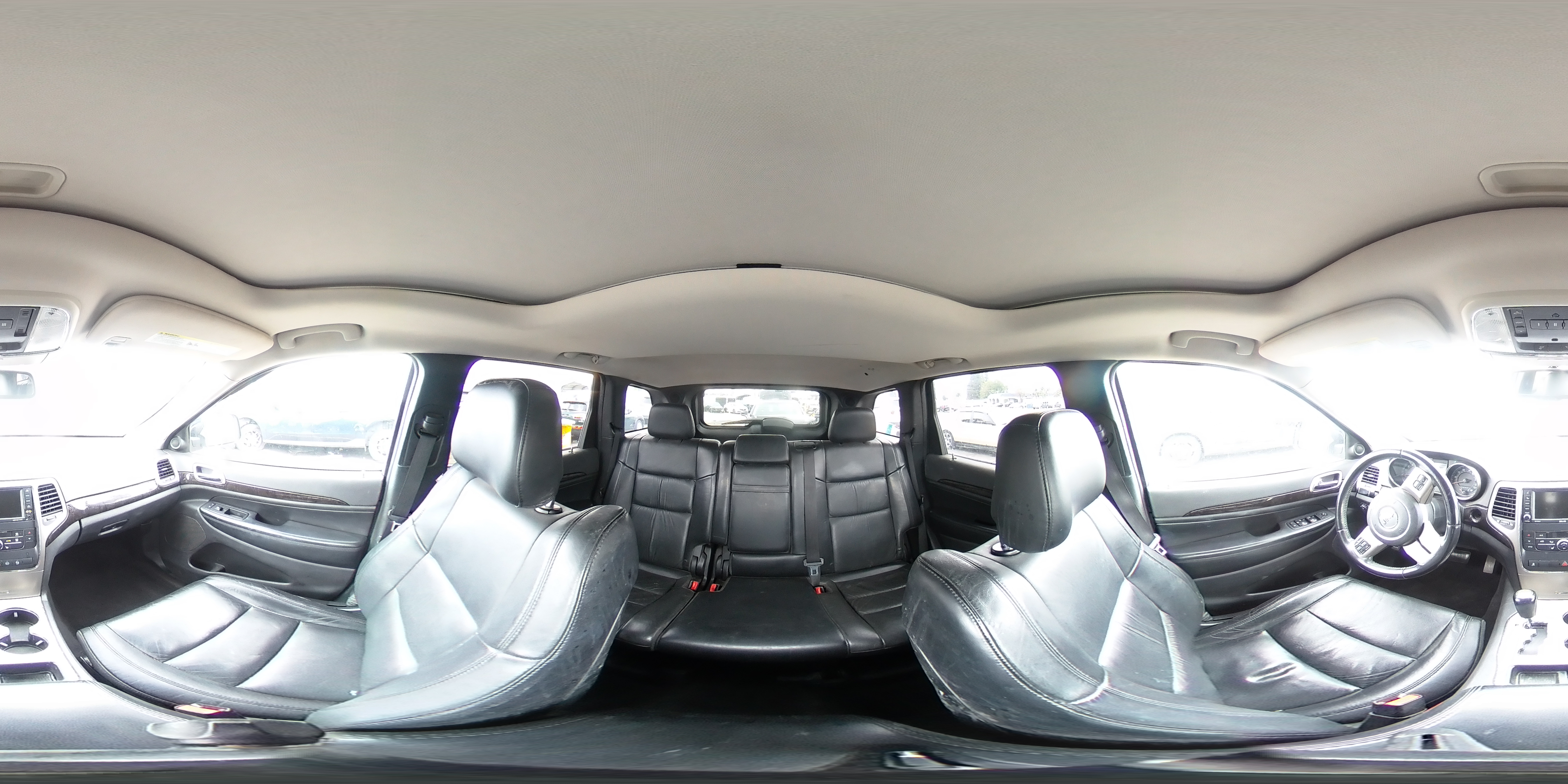 2012 Jeep Grand Cherokee - Image 14