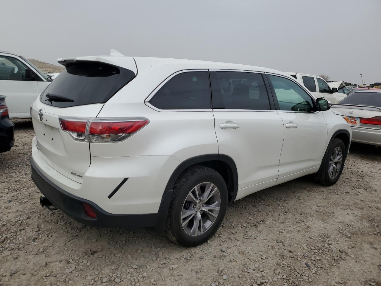 2014 Toyota Highlander - Image 3