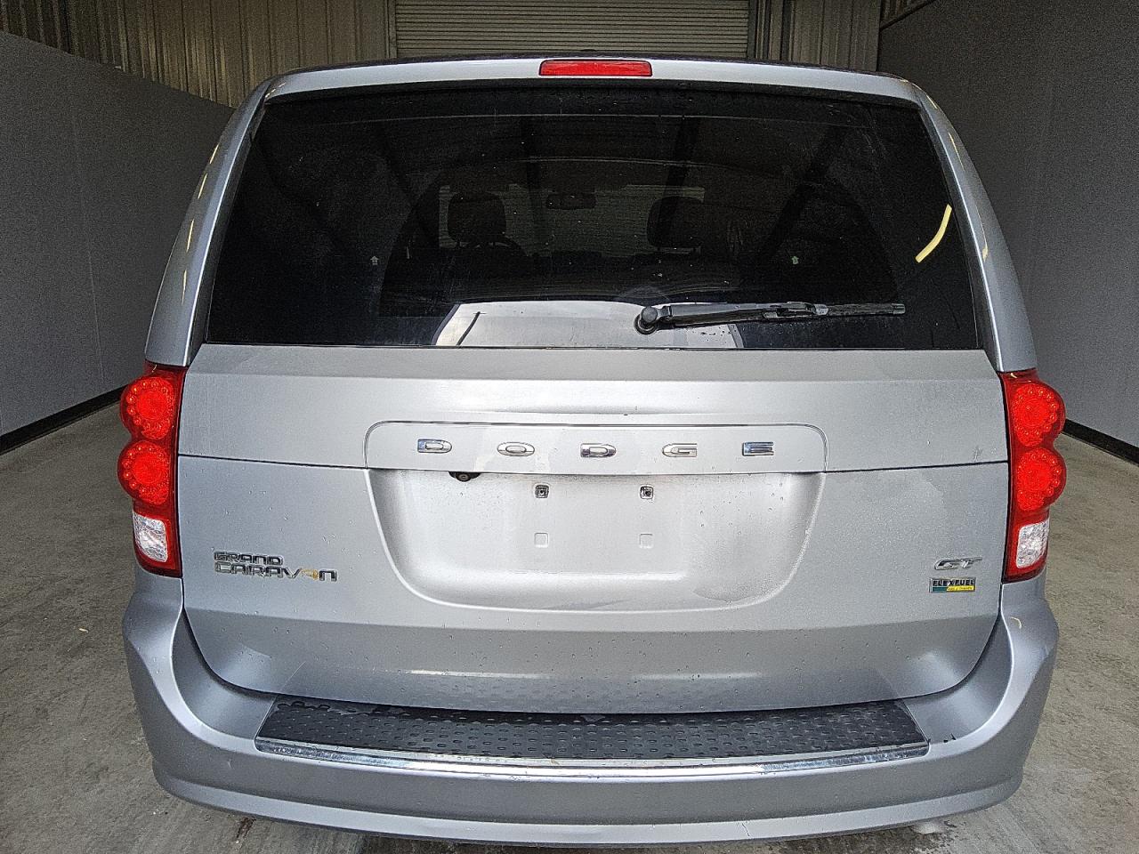 2019 Dodge Caravan - Image 6