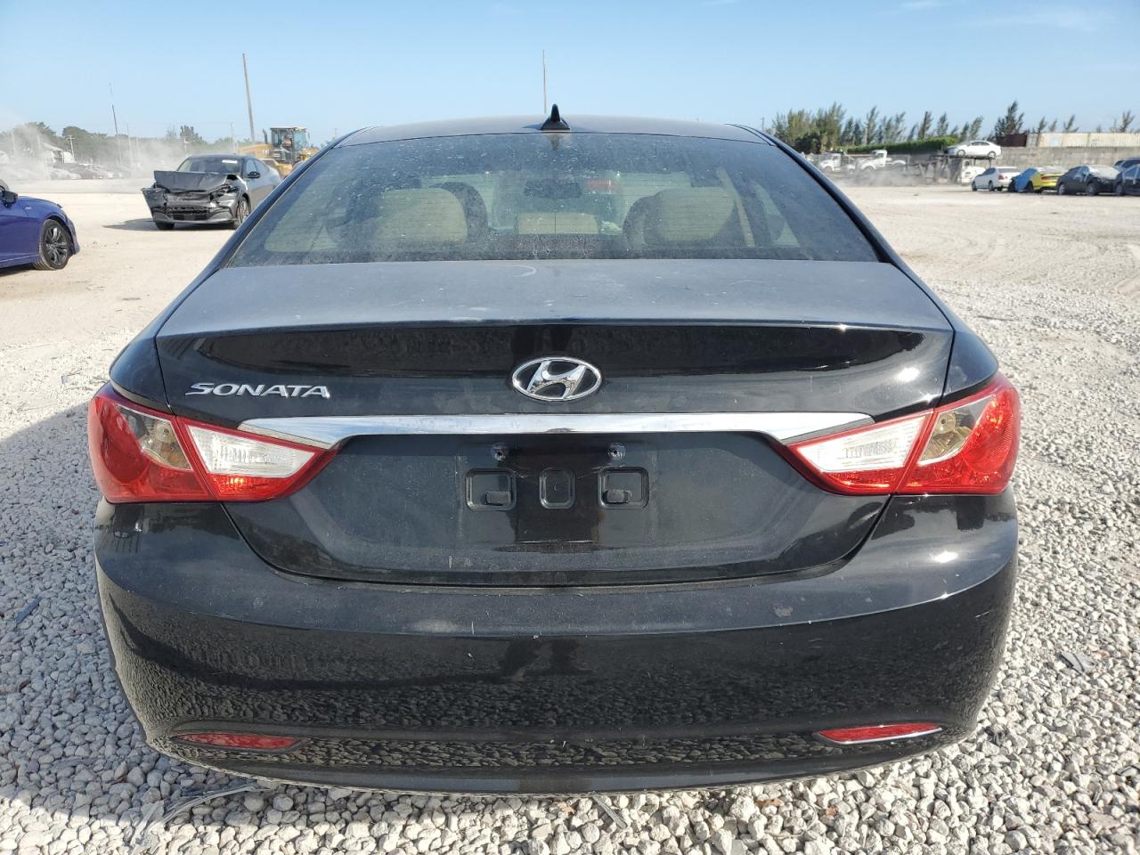 2012 Hyundai Sonata - Image 6