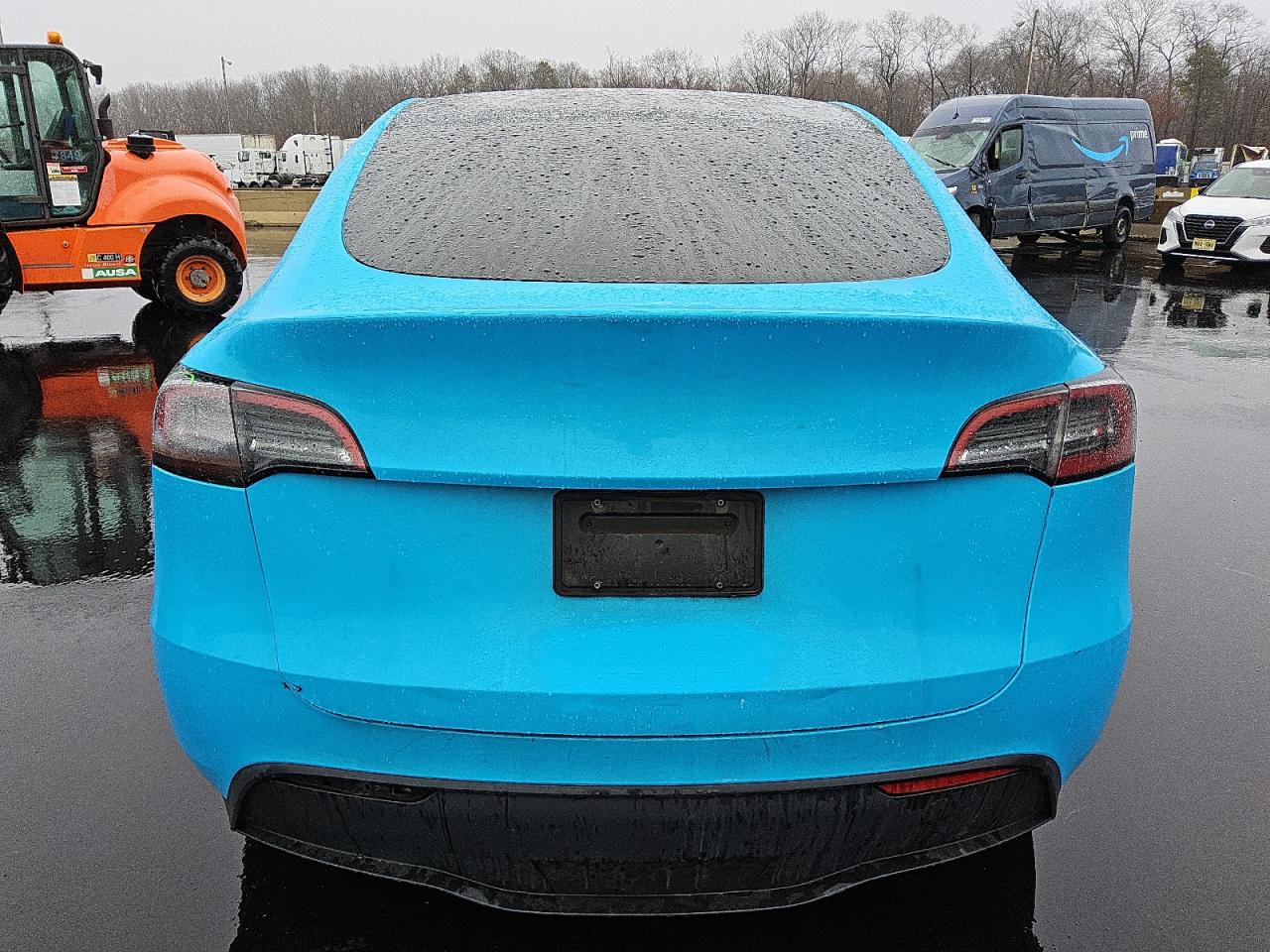 2022 Tesla Model Y VIN: 7SAYGDEE0NF400209 Lot: 43271095
