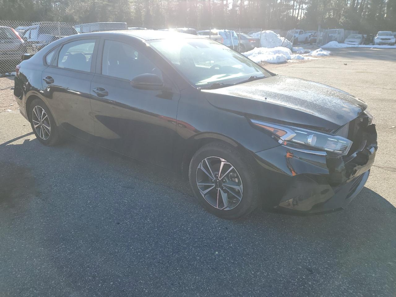 2023 Kia Forte - Image 4