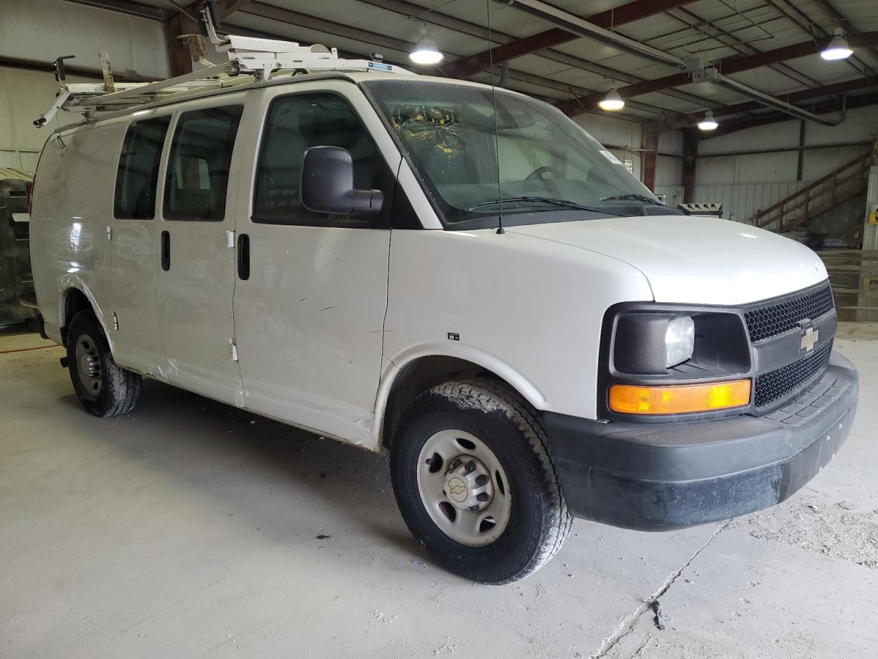 2012 Chevrolet Express - Image 4