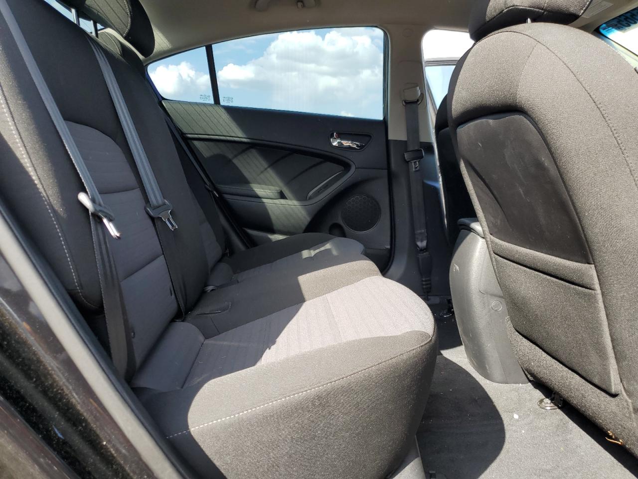 2018 Kia Forte - Image 10