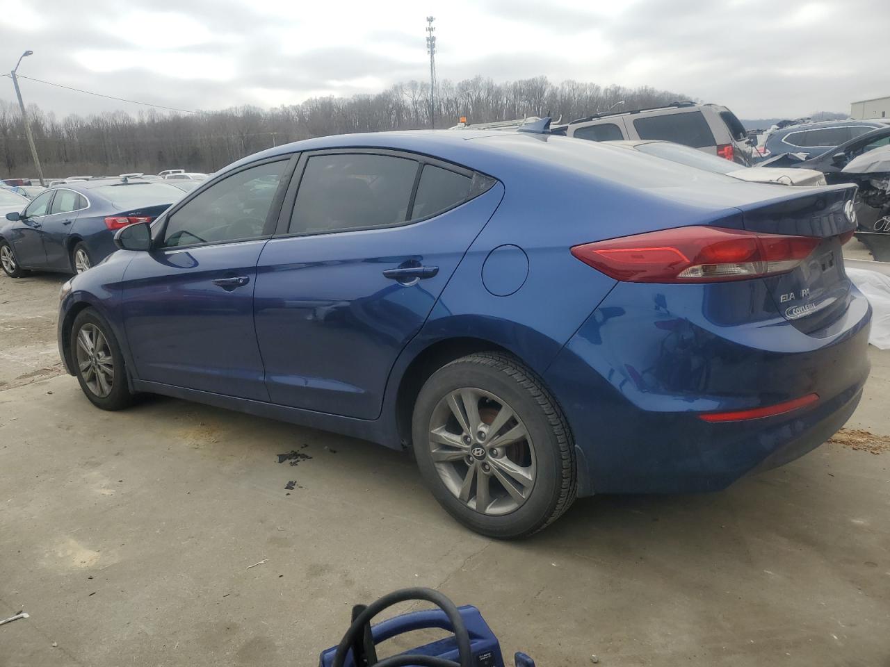 2017 Hyundai Elantra - Image 2