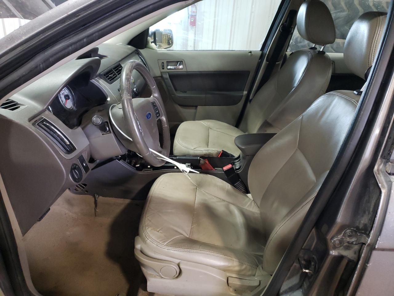 2010 Ford Focus - Image 7
