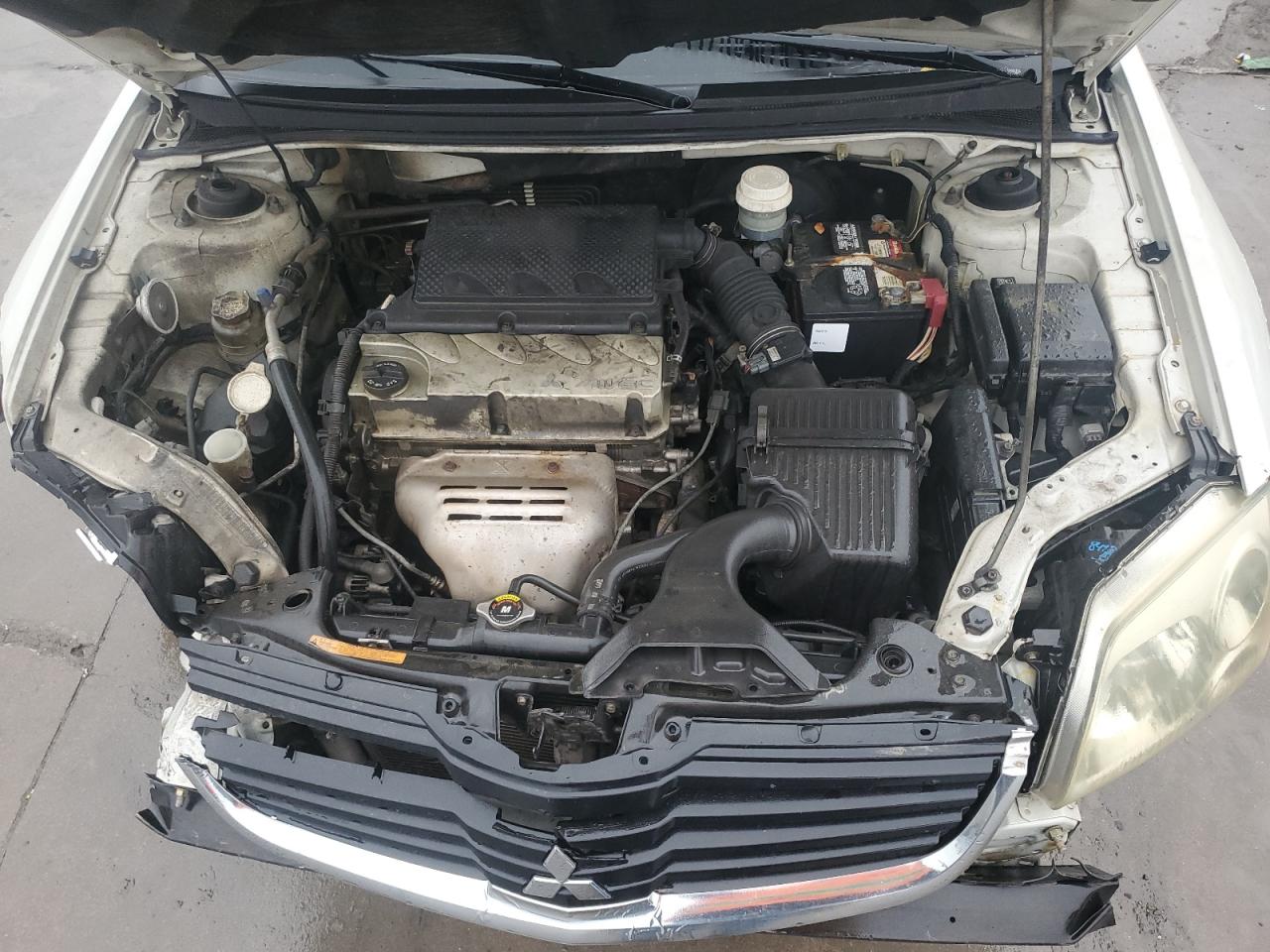 2008 Mitsubishi Galant - Image 12