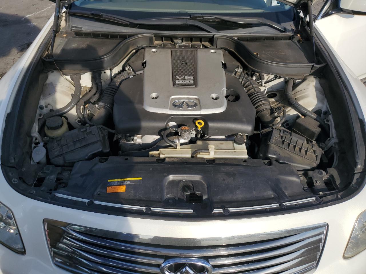 2009 Infiniti G - Image 12