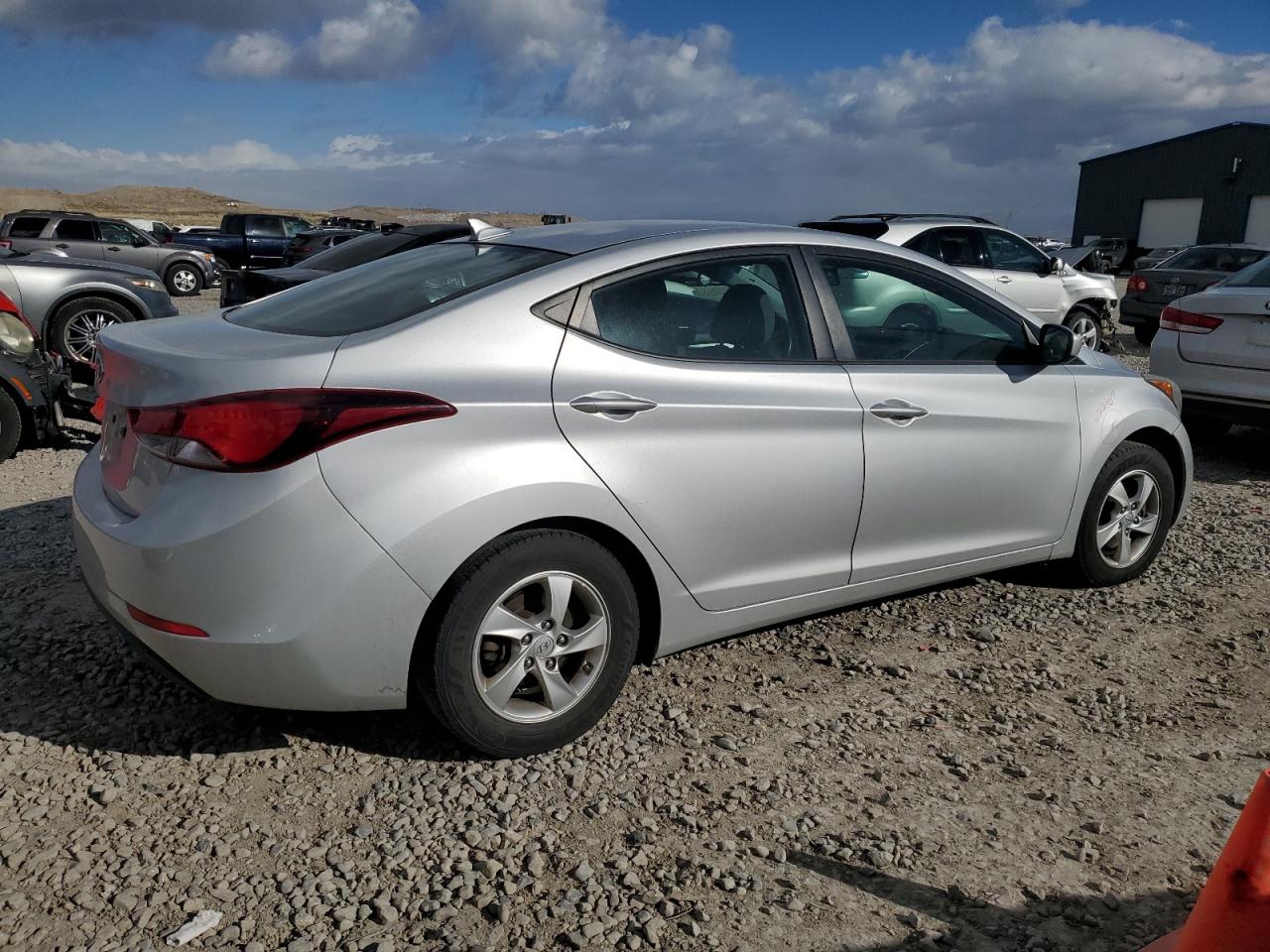 2015 Hyundai Elantra - Image 3