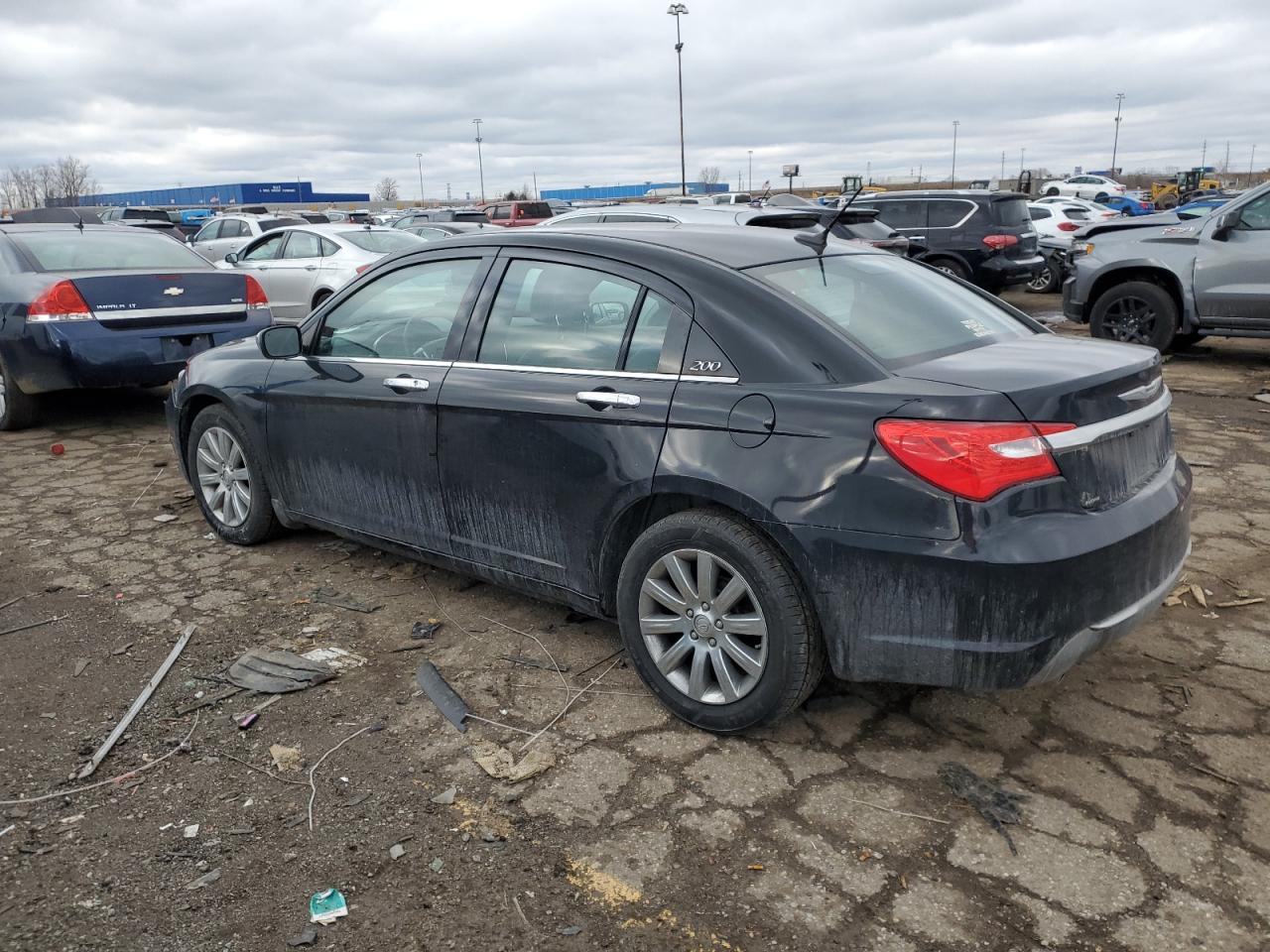 2014 Chrysler 200 - Image 2