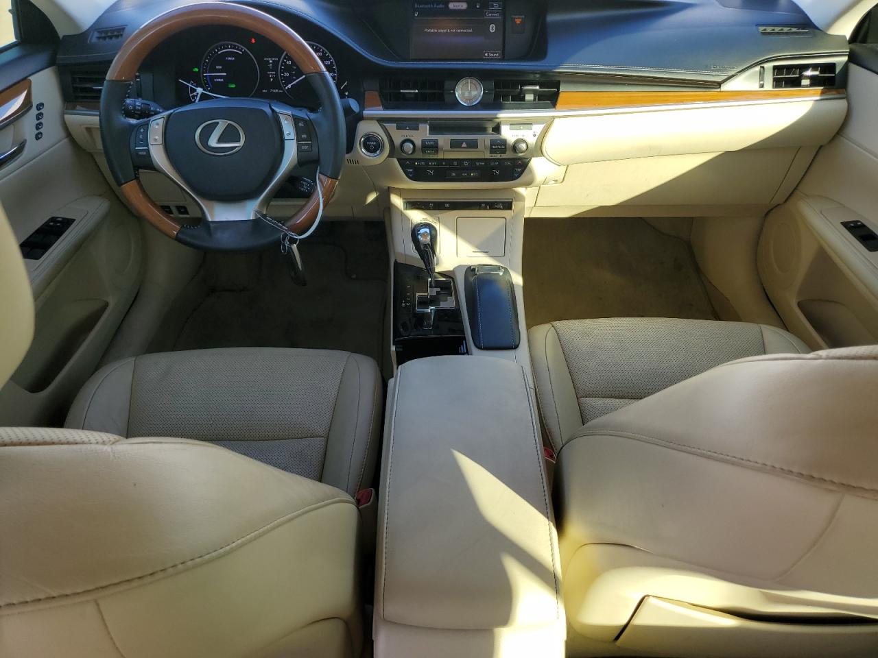 2015 Lexus ES - Image 8