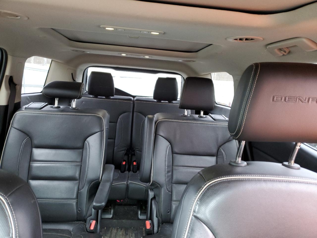 2018 GMC Acadia - Image 10